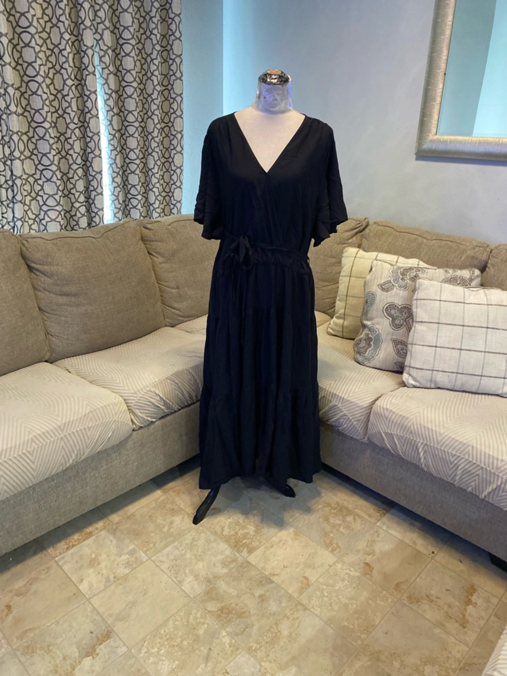 New Bloomchic Women 26 Black flowy short-sleeve V-neck tiered maxi dress